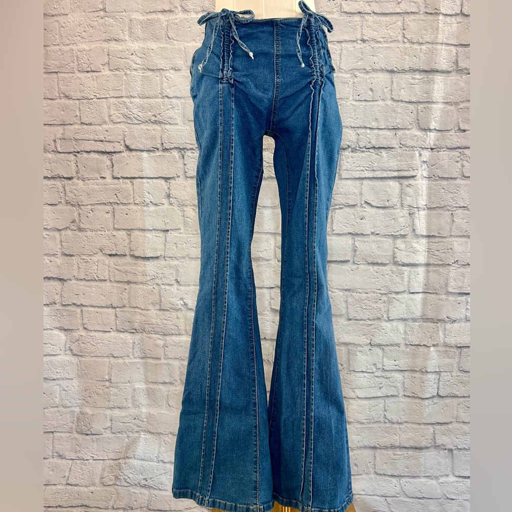 SOLD Wide Leg Flared Bell Bottom Denim Jeans Pants w Bows Low Rise Boho Preppy - Picture 2 of 9